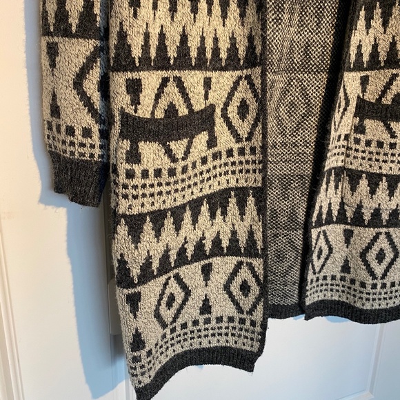 Monteau Hooded Cardigan with Pockets - Picture 2 of 7